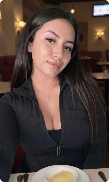 UGC mujer